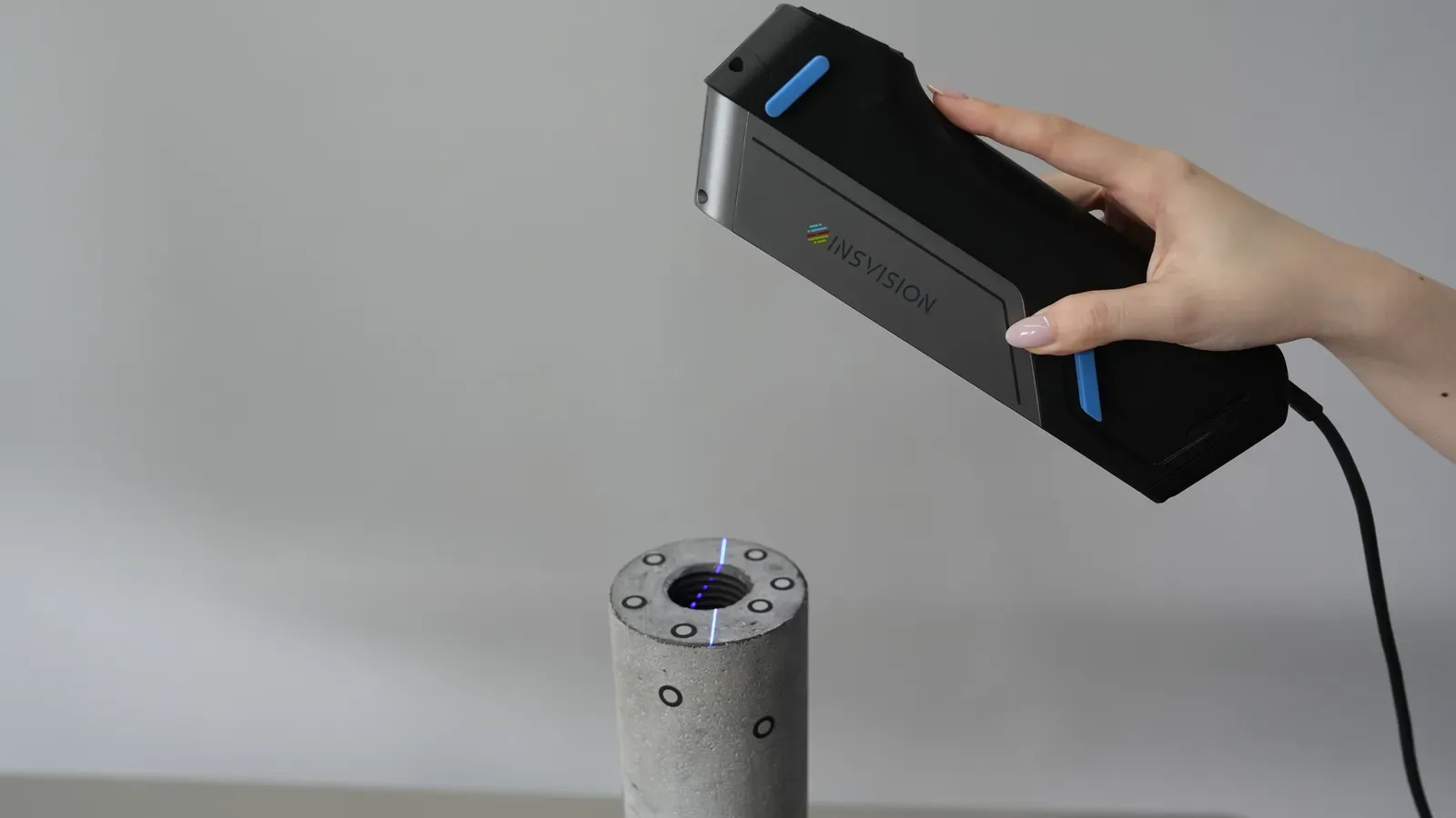 Deep-hole scanning